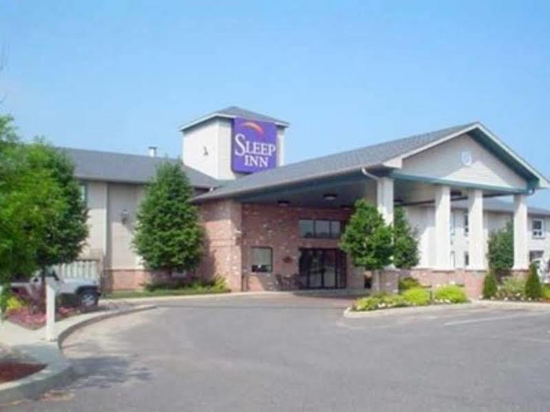 Sleep Inn Bracebridge Exterior photo